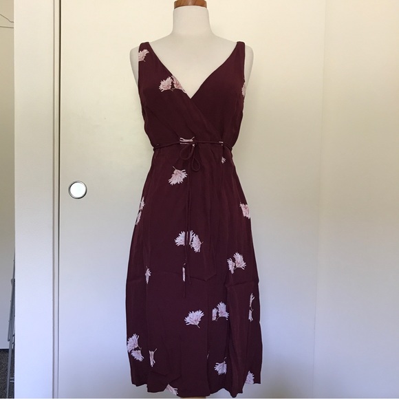 Ann Taylor Dresses & Skirts - Ann Taylor Wine Red Floral Wrap Dress Size 0P